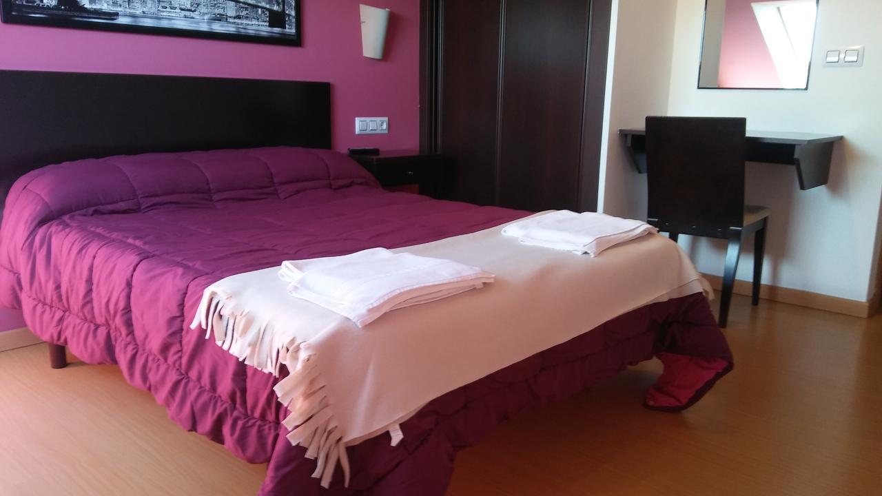 Hostal Restaurante Vial Ourense Esterno foto